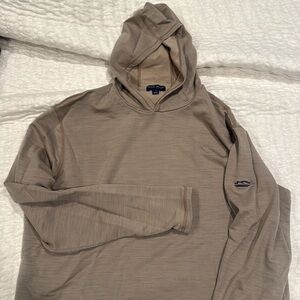 Peter Millar - Crown crafted light hoodie - superstition mountain logo